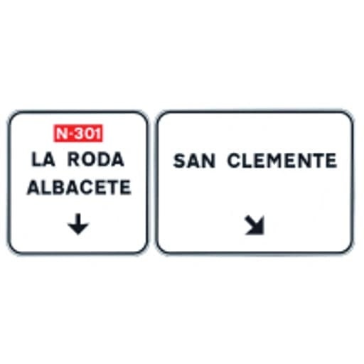 Senales sobre la calzada en carretera covencional salida inmediata hacia carretera convencional y direccion propia