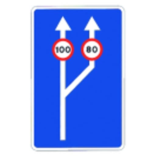 Paso de uno a dos carriles de circulacion con especificacion de la velocidad maxima en cada uno de ellos